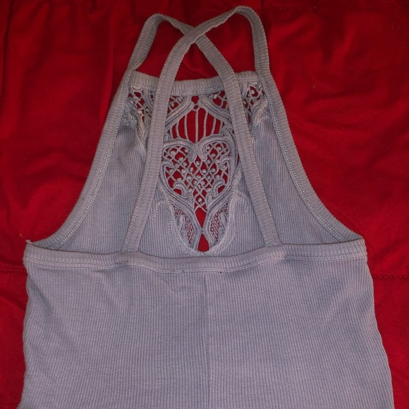 Crop top - Picture 2 of 3